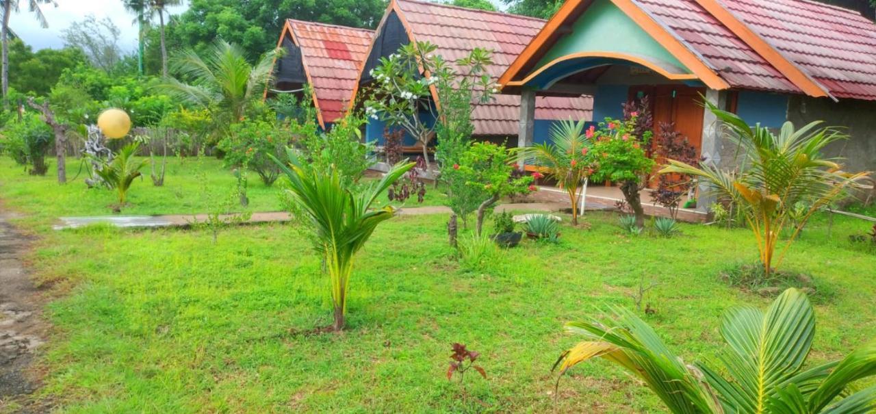 Dinoyin Bungalows Gili Meno Extérieur photo